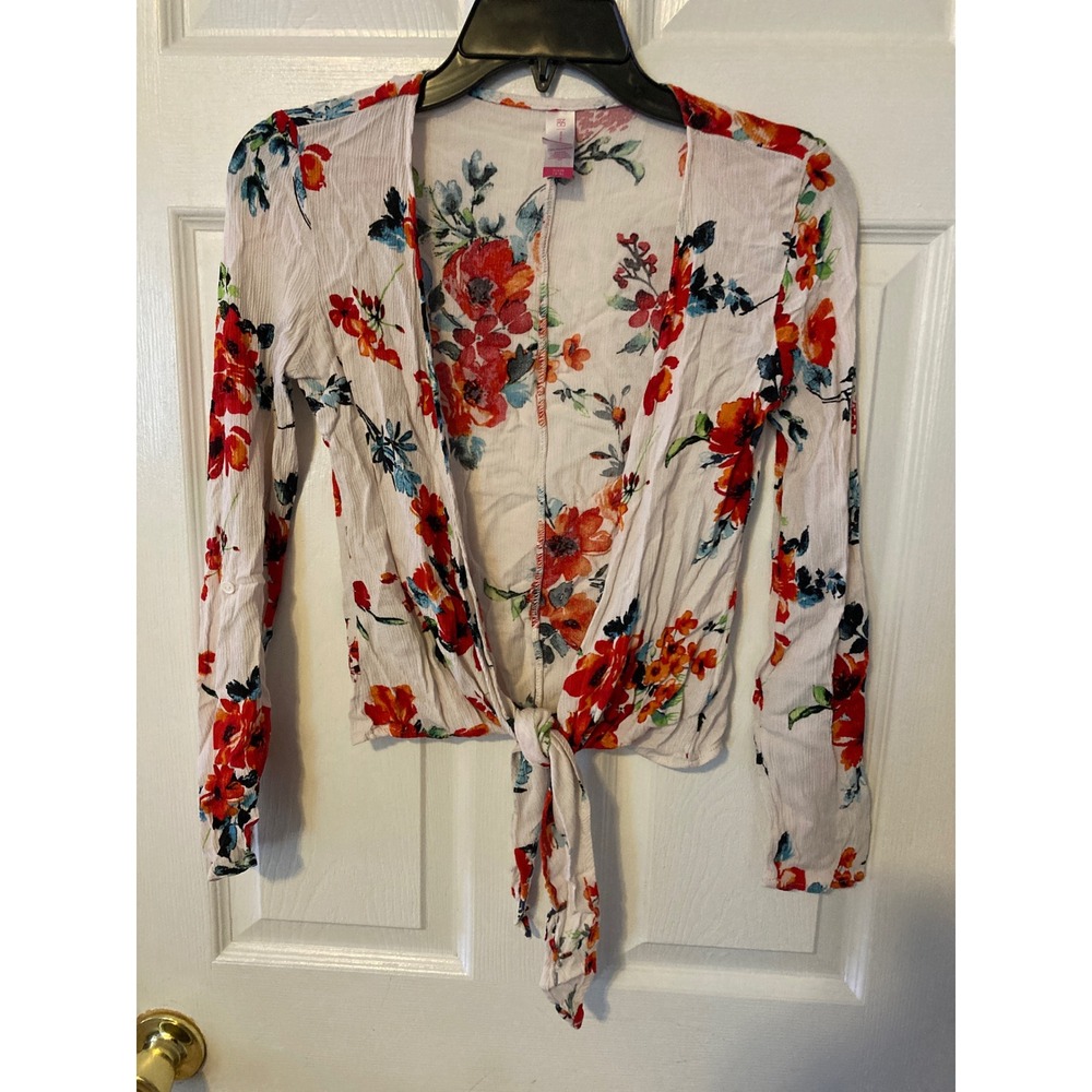 No Boundaries Floral Tie Front Top Long Sleeve V-Neck Cropped Blouse White Small